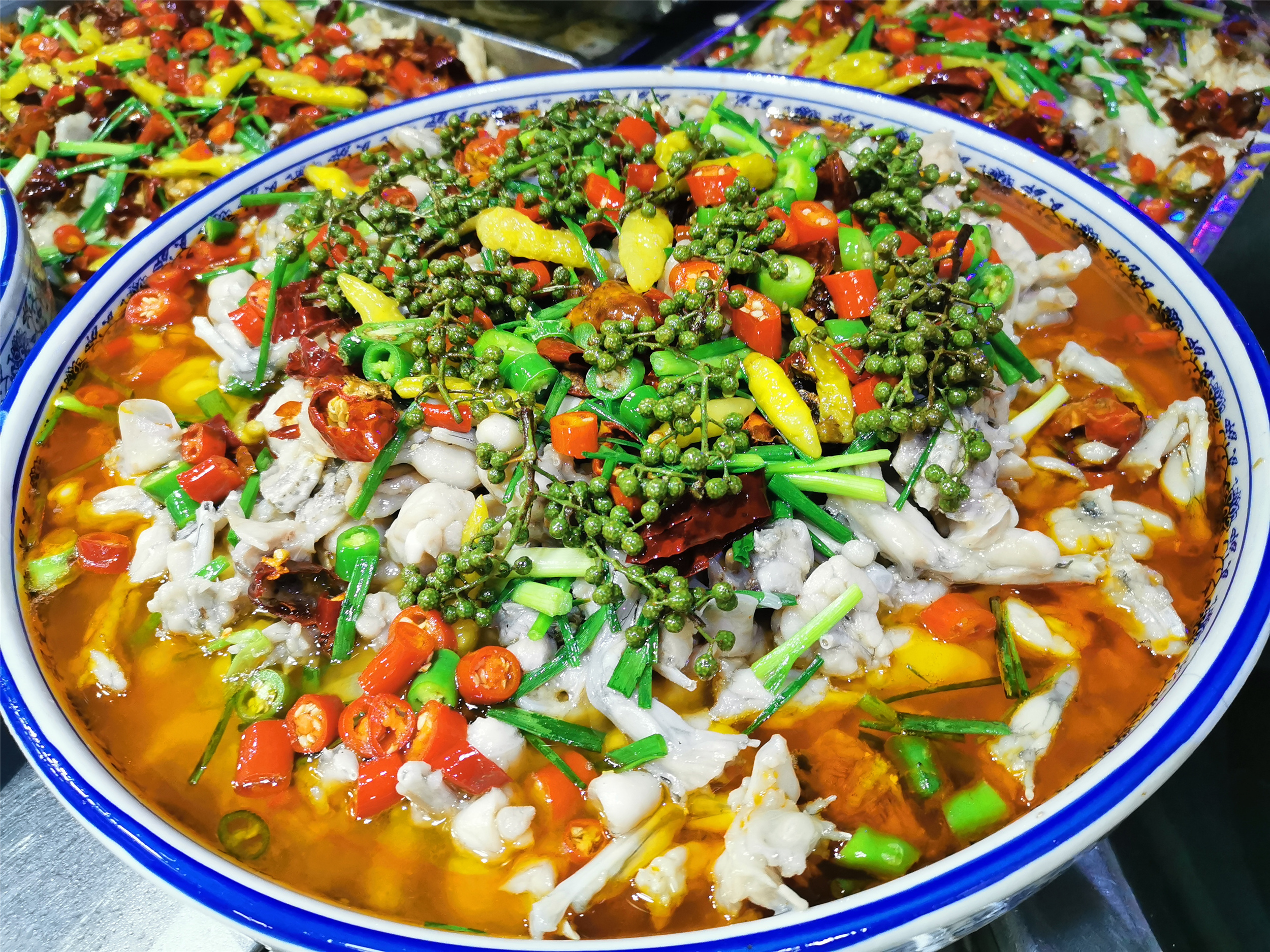 厦门大学食堂有多好？中式大厨做盘菜6元，米饭免费10年，值了