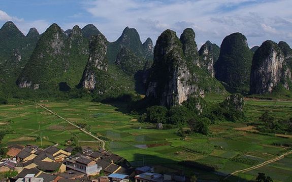 桂林山水甲天下下一句 桂林甲天下下一句
