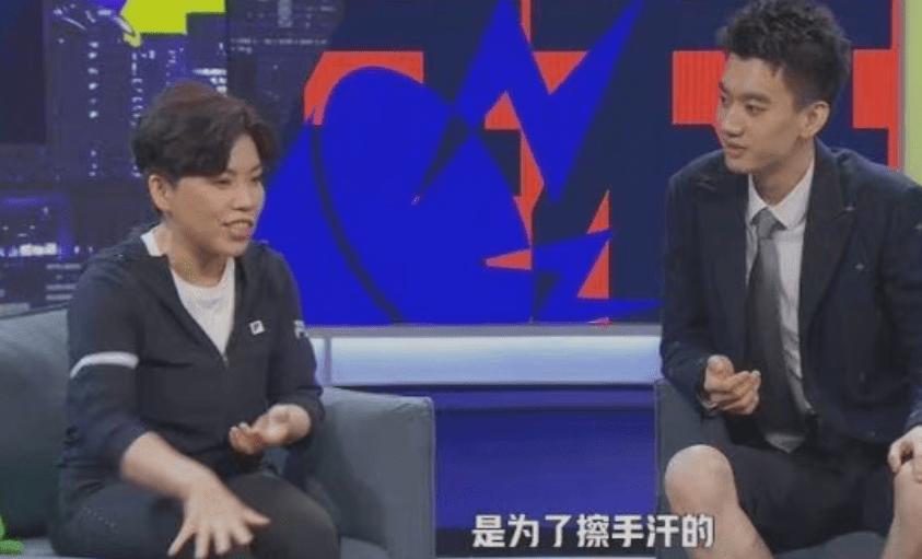邓亚萍揭秘奥运禁止动作!摸球桌为了擦汗,吹球有大学问