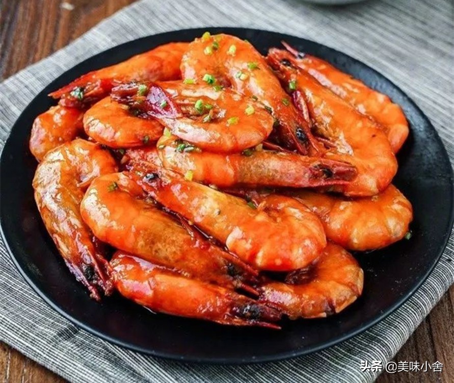 家常油焖大虾简单做法 油焖大虾做法视频教程