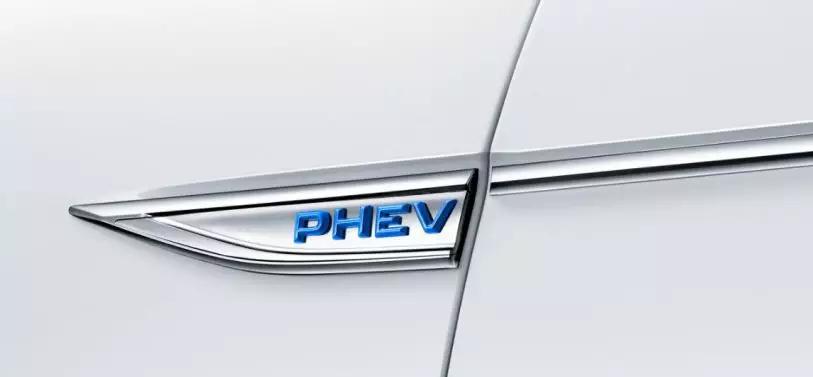 帕萨特夺得合资混动销量冠军，是技术靠谱还是服务贴心？