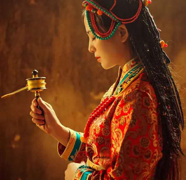 香格里拉在哪里()