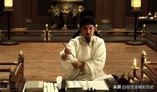 云想衣裳花想容下一句 云想衣裳花想容的下一句翻译