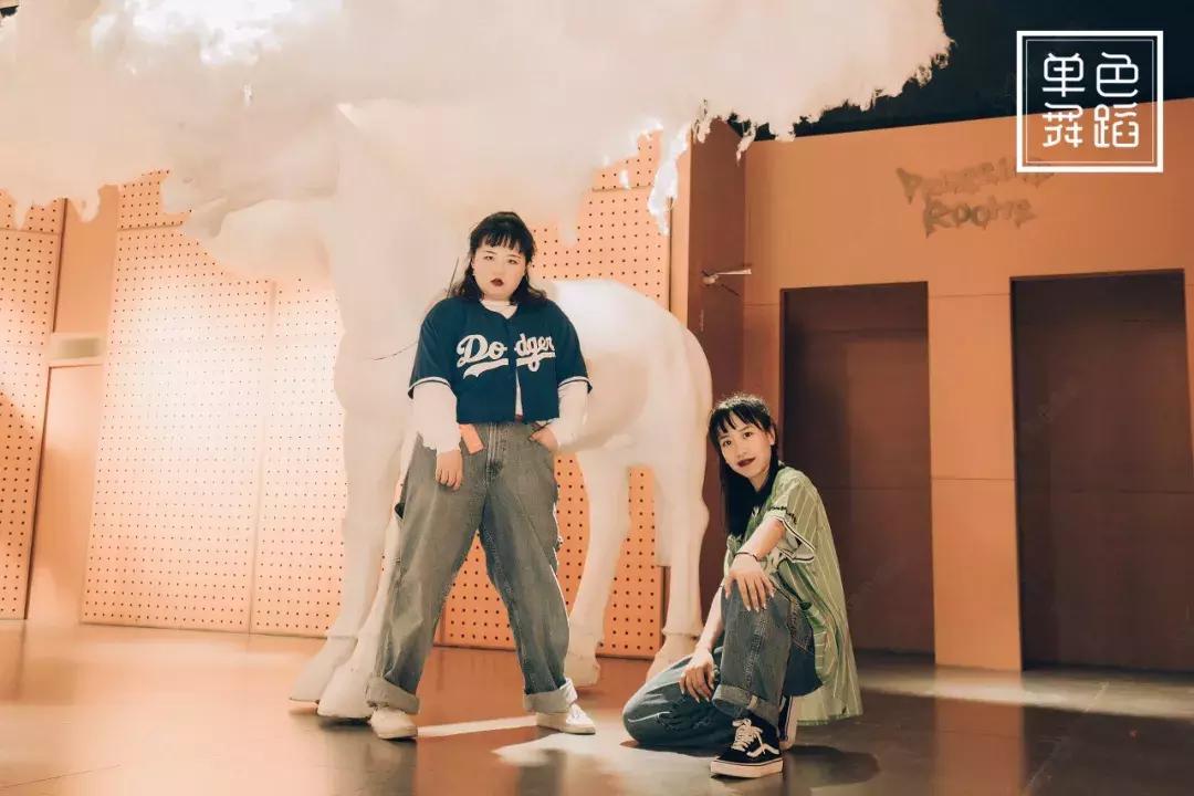 hiphop舞蹈 女生hiphop还是爵士好
