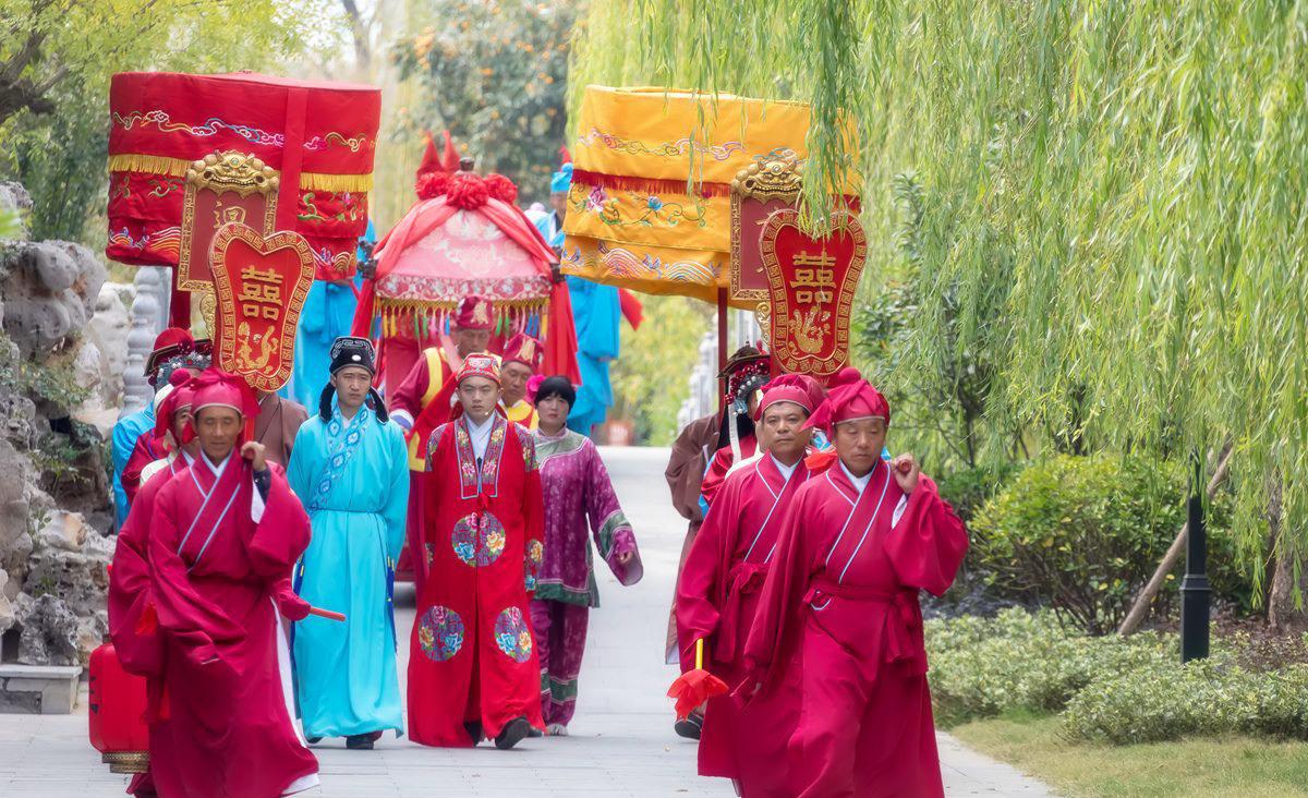 其实一妻多夫制度在国外也是有的,不过在我国从未有过,我国古代也只有