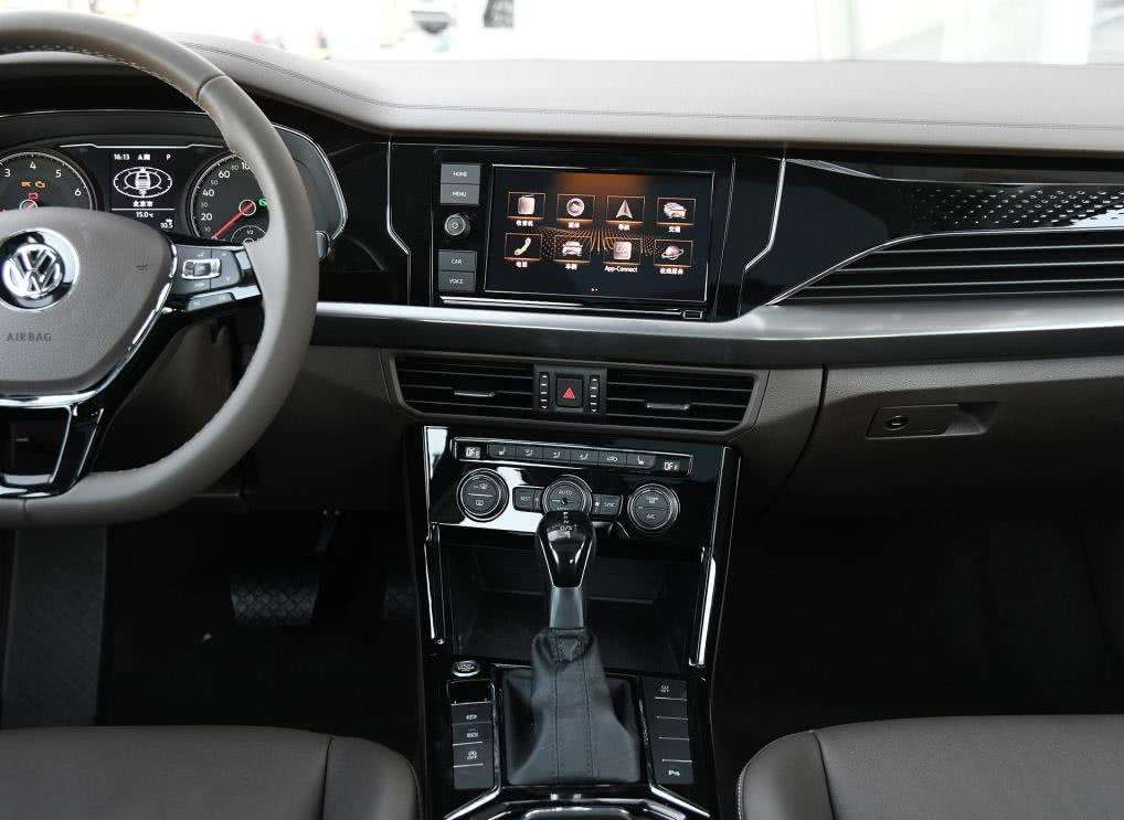 击败销量王，连续多月卫冕销量冠军，这款雅阁究竟有何魅力？