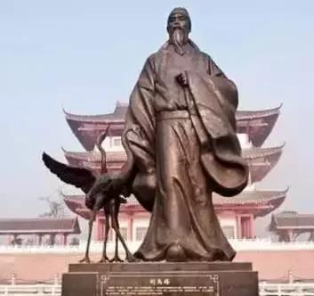 东边日出西边雨道是无晴却有晴 道是无晴却有晴谐音