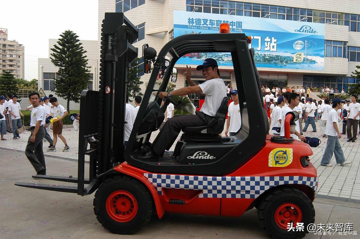 燃料电池行业专题报告：重卡、叉车引领未来燃料电池市场