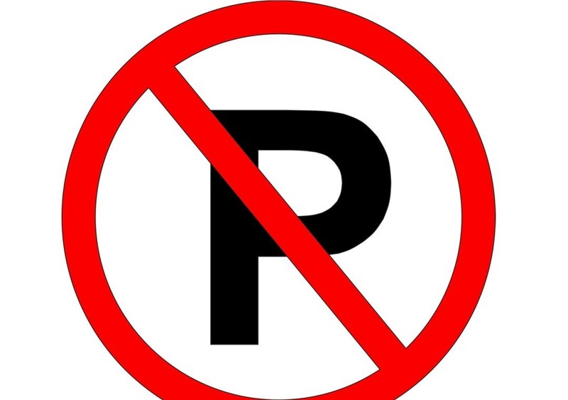 禁止停车标志(禁止停车警示牌图片)