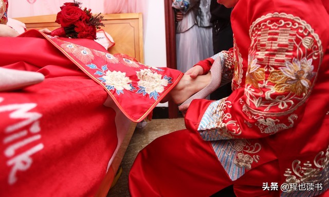 女生从小缺母爱的表现，女生缺母爱会火箭棋牌手机版
样