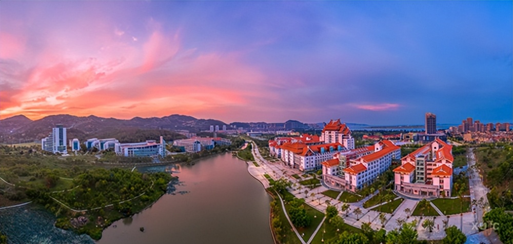 厦门大学嘉庚学院 嘉庚学院学费一年多少