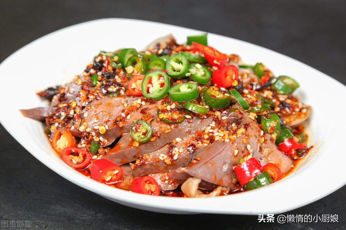 过年在家这样做猪肝，保证你做的猪肝不会变黑，而且保存时间也长