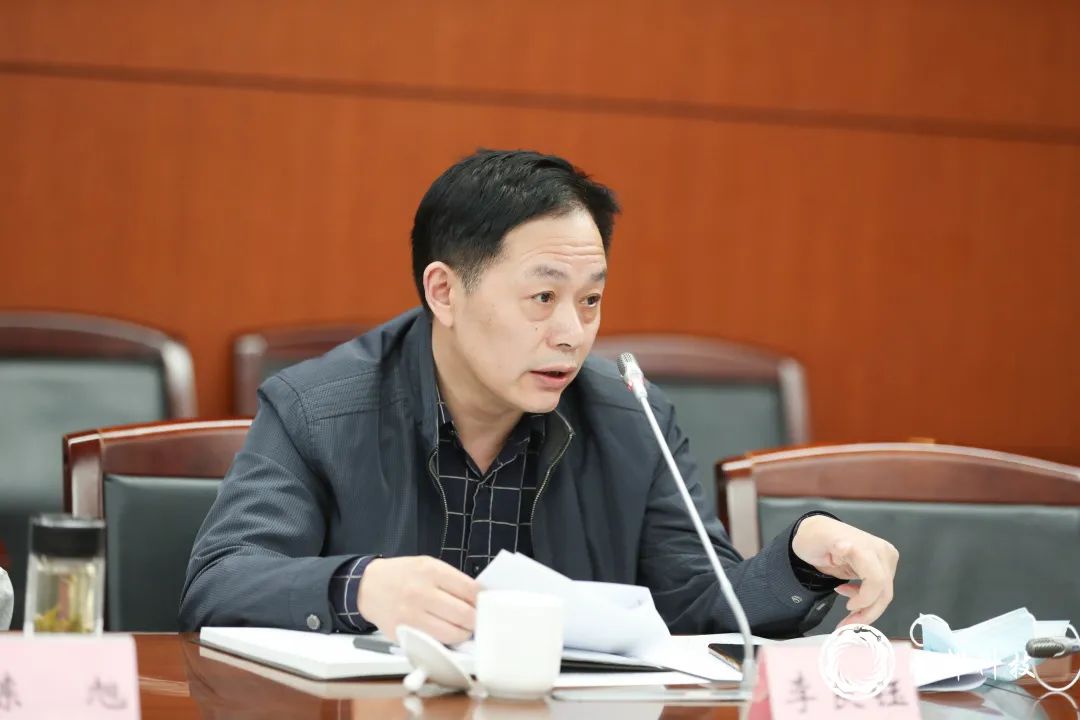 市科技局总工程师李良钰介绍了2021年全市高企培育及科技金融相关工作