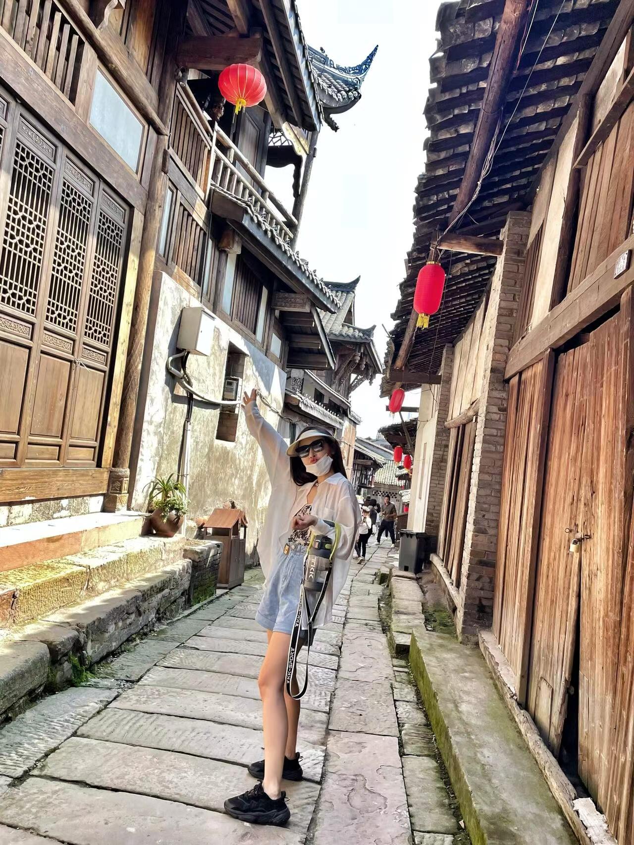 重庆有什么好玩的地方(重庆旅游攻略及费用)