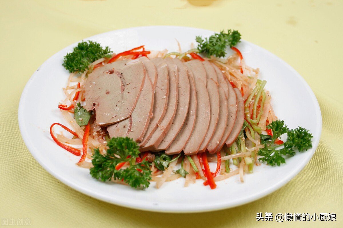 过年在家这样做猪肝，保证你做的猪肝不会变黑，而且保存时间也长