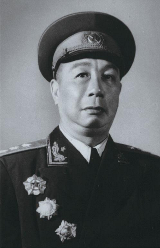 陈士榘上将宋任穷上将,时任浏阳县农军党代表,在之后的革命历程中