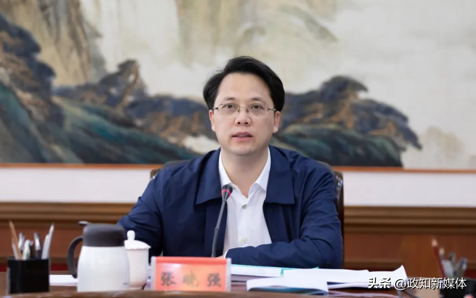 乌鲁木齐市委书记 乌鲁木齐县委书记曹斌