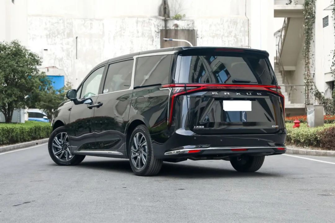 总结:可以看得出上汽大通maxus g90,它非常注重车内乘员的驾乘感受