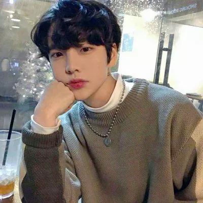 给男朋友的备注 为什么不能用舌头舔喉结