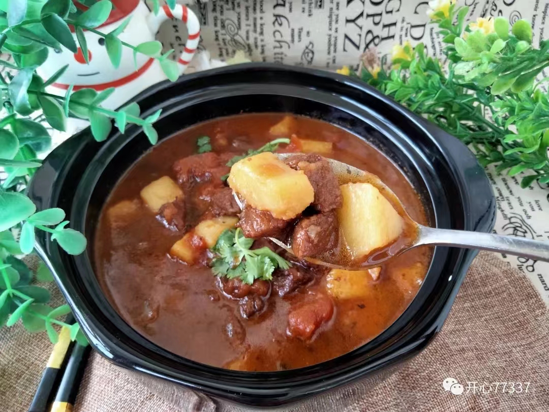 西红柿土豆炖牛腱子肉的做法「土豆西红柿汤的做法视频」