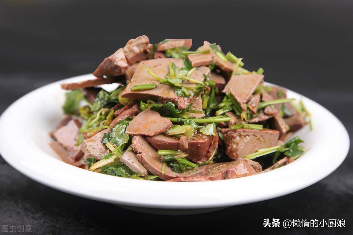过年在家这样做猪肝，保证你做的猪肝不会变黑，而且保存时间也长
