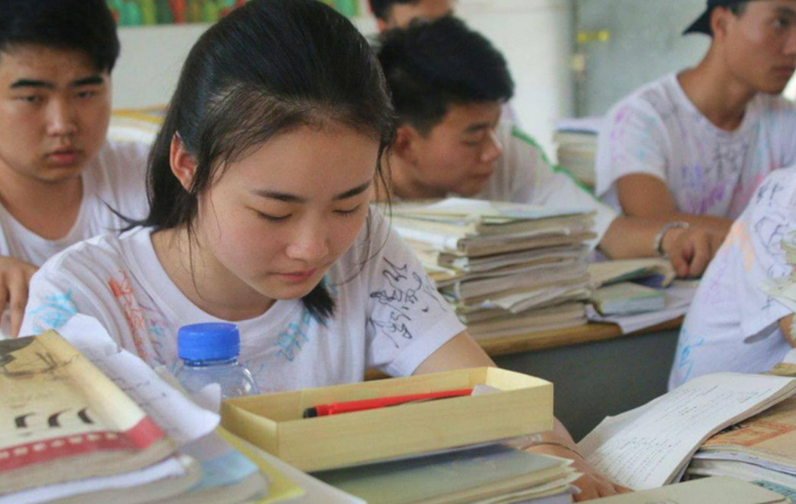 上大学后才明白，高考考上大专和走单招的区别很大，但愿你没选错