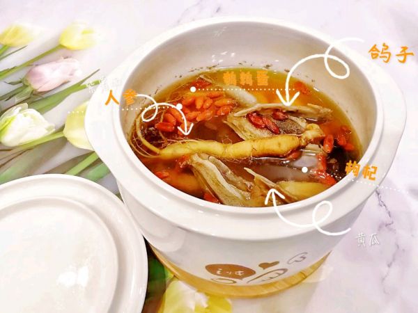 鸽子汤的功效与作用 鸽子汤最忌3种人吃