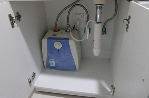 小厨宝热水器(小厨宝热水器安装图)
