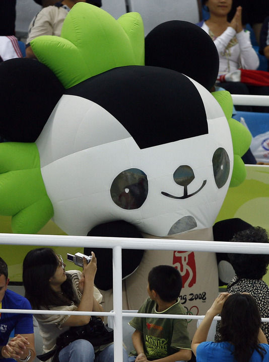 北京冬奥会体育盛会吉祥物带我们感受中国之美