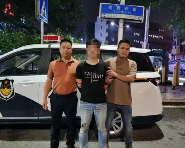 柳暗花明又一村 海底两万里1-24章概括
