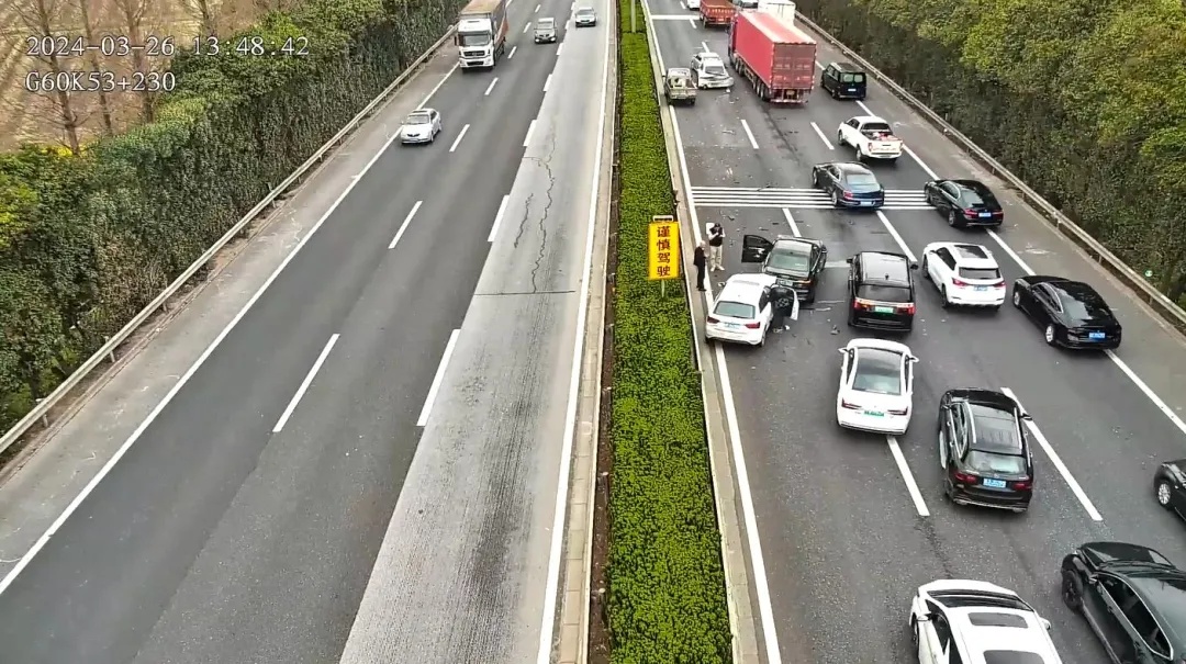 不系安全带扣几分(闯红灯扣几分罚多少钱)