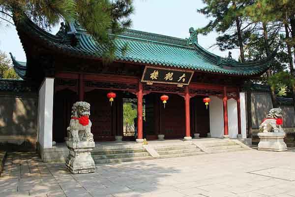 《红楼梦》里大观园有多大面积？-两亩地的周长是多少米