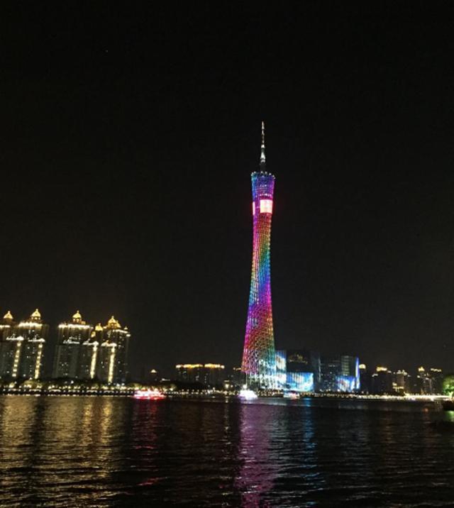 “小蛮腰“塔身广告位由广东物资拍卖行以1.76亿拍出-小蛮腰上打广告多少钱