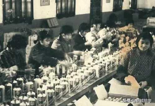 一个供税1400亿，一个喝了4千斤茅台，原来是酒王与烟王-红塔集团一年上多少税