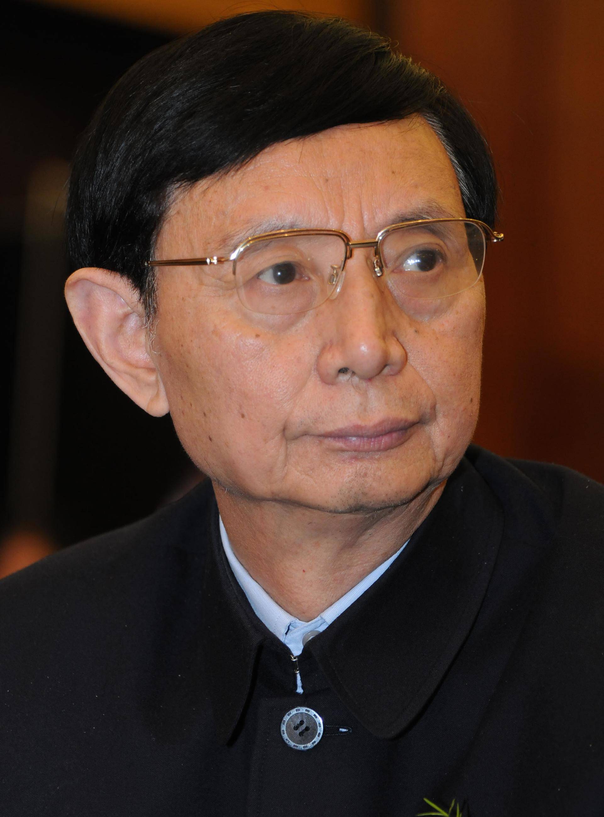 他曾劳改18年，54岁再创业成重庆首富，今负债200亿儿子狂买豪车-尹喜地多少岁.