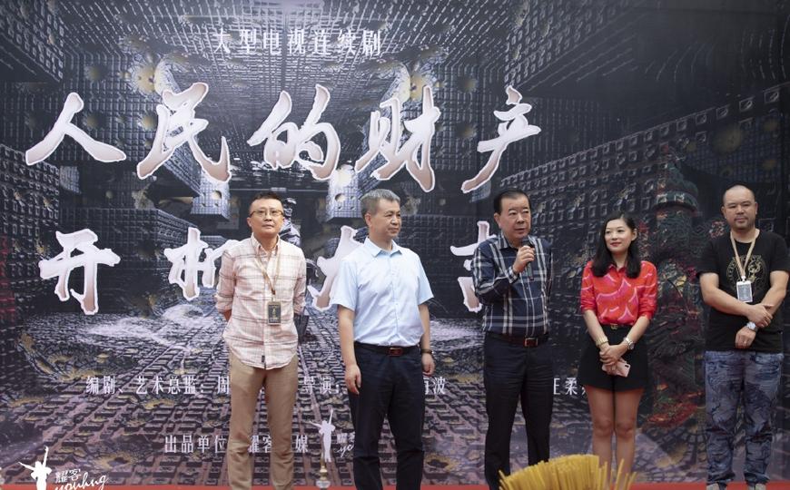 《人民的财产》陈晓带头讨薪，陈道明是男一号，和陈宝国演飙戏-陈宝国有多少财产