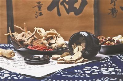 巴戟：“植物伟哥”男女皆宜-植物伟哥多少钱一盒