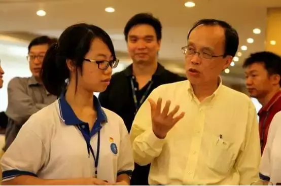 堡狮龙“大皇子”出走，从夫妻店到代工大王：别人“身死”他独活-罗乐风多少亿
