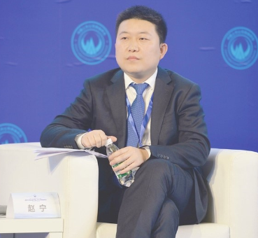 38岁上市公司董事长辞职，接班3年40亿债务未还，父亲曾因赌石发家-云南兴龙实业有限公司