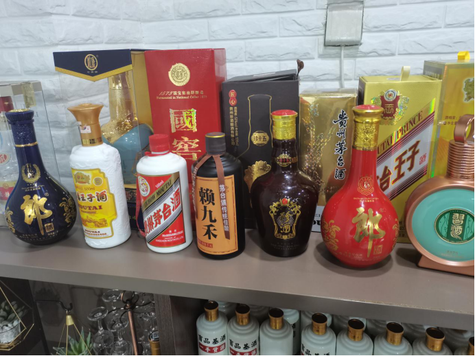 被领导“点名”要喝的6款酒，都是纯粮好酒，你喝过的有几款？-四特酒在舌尖2赚了多少钱