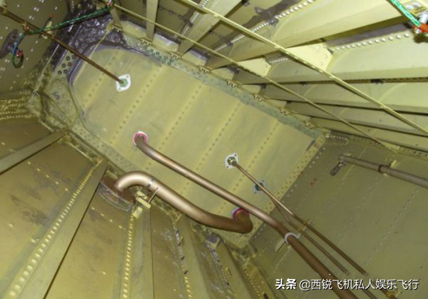【推荐】「飞行小知识」关于飞机油箱那些事空客a380起飞要多少油