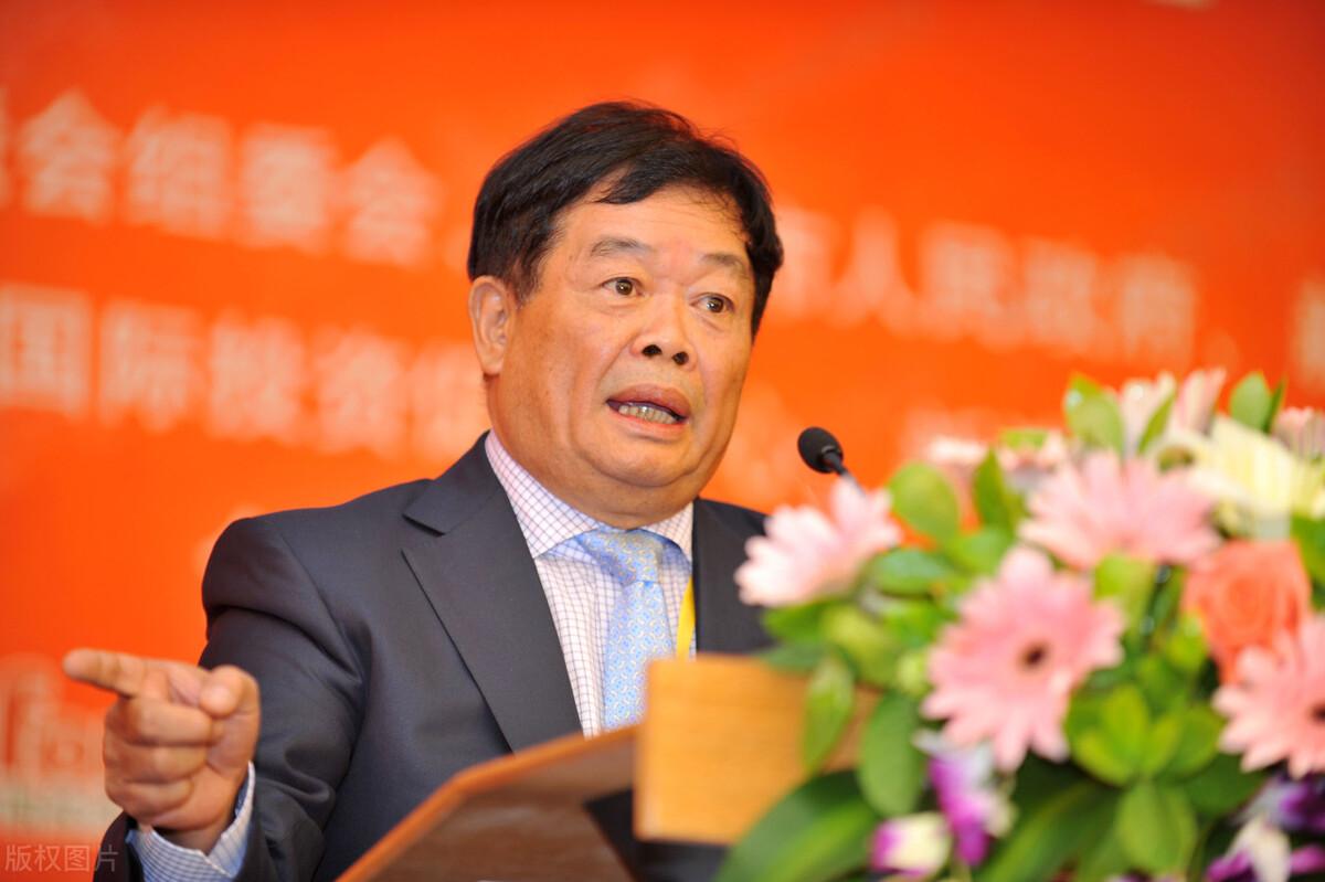 【推荐】刘强东：京东全年总营收为7458亿元，快递小哥月入过万元-刘强东一年赚多少