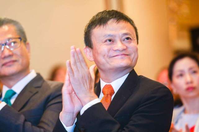 百亿富豪被34个朋友借钱，却没一个人来还钱，他干脆把欠条都烧掉-2014年马云向银行借了多少钱