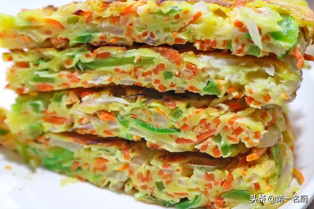 蔬菜饼的家常做法，家常早餐蔬菜饼的做法（这种蔬菜饼十分钟搞定）