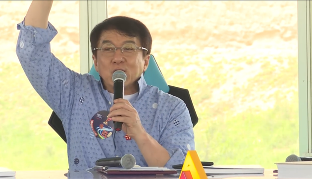 成龙呼吁成立基金保护长城，每人捐一块钱，自己愿意捐出100万-成龙慈善基金会