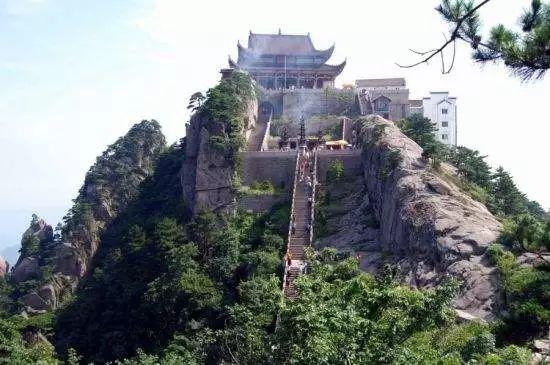春节长假第五天，安徽省16家重点景区九华山游客最多-2012年九华山客流量是多少