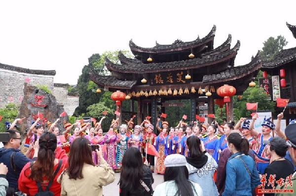 “五一”假期湖南旅游成绩单：接待游客超2322万人，旅游收入近165亿元-郴州华天酒店办婚庆多少钱一桌