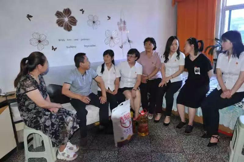 “七一”，他们带着问候和祝福来了-阳煤每月交多少公积金