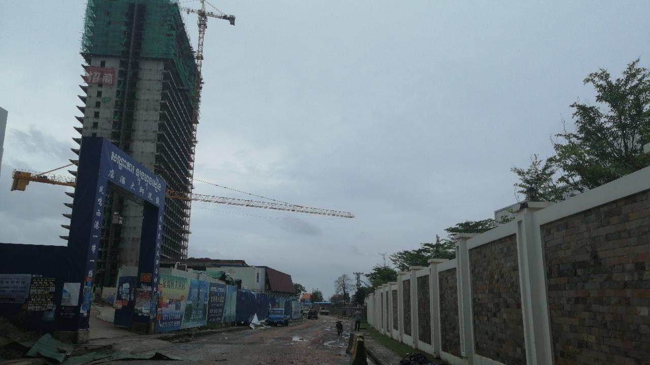 「现场」此刻柬埔寨西港：房产中介最高时可月入百万，“禁赌令”后只有底薪-中介租房佣金业务员能分多少