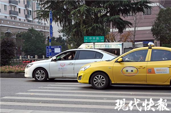 出租车网约车司机有多拼？每天超3.4万人跑在南京大街小巷，很多人以车为家-南京打车20公里多少钱